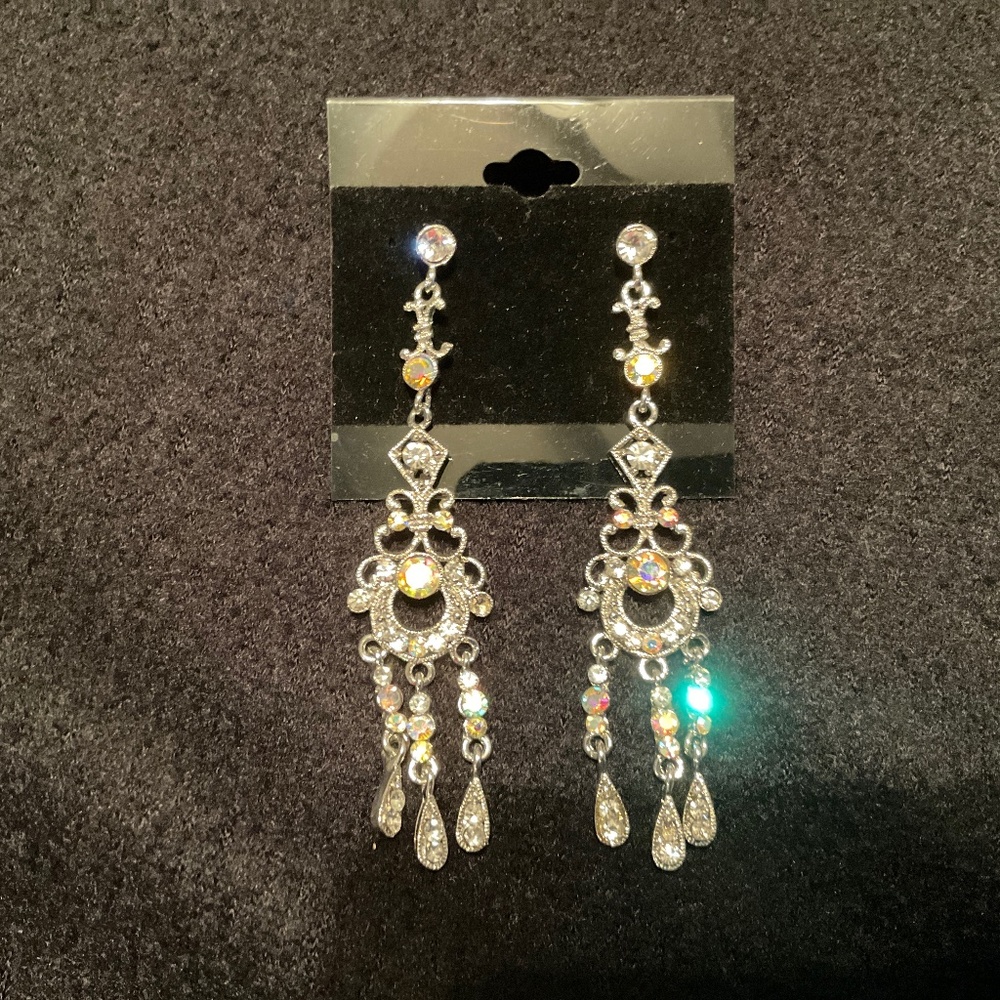 Earrings - Picture 3 of 5